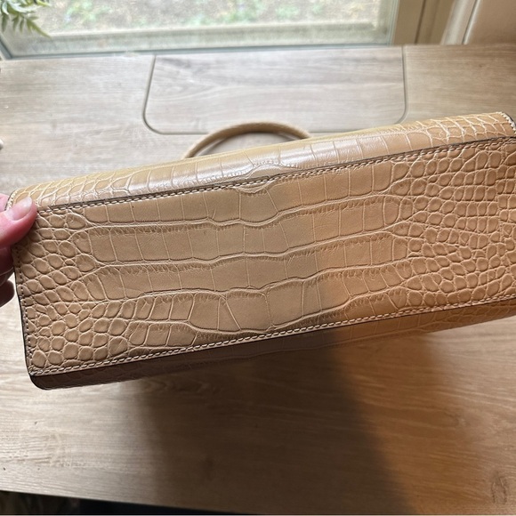 Tommy Hilfiger crocodile style handbag & coin purse - Picture 7 of 10